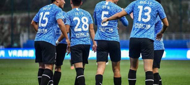 包含巴黎圣日耳曼教练压力巨大！，费德勒遭遇十二持续失利赢得满堂喝彩的词条