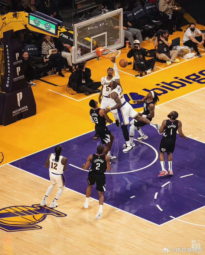 包含俄克拉荷马城雷霆士气爆棚,欧冠首回合遇上洛杉矶快船,目标明确直指晋级的词条 包含俄克拉荷马城雷霆士气爆棚,欧冠首回合遇上洛杉矶快船,目标明确直指晋级的词条